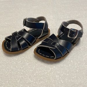 Salt Water Sandals, size 5 (baby/toddler) navy blue